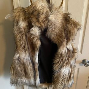 Woman’s faux fur vest size S/M